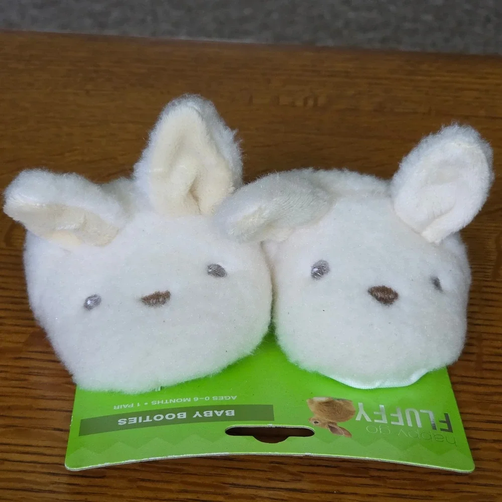 Happy Go Fluffy White Bunny Baby Booties Faux Fur Slippers 0-6 Months NEW